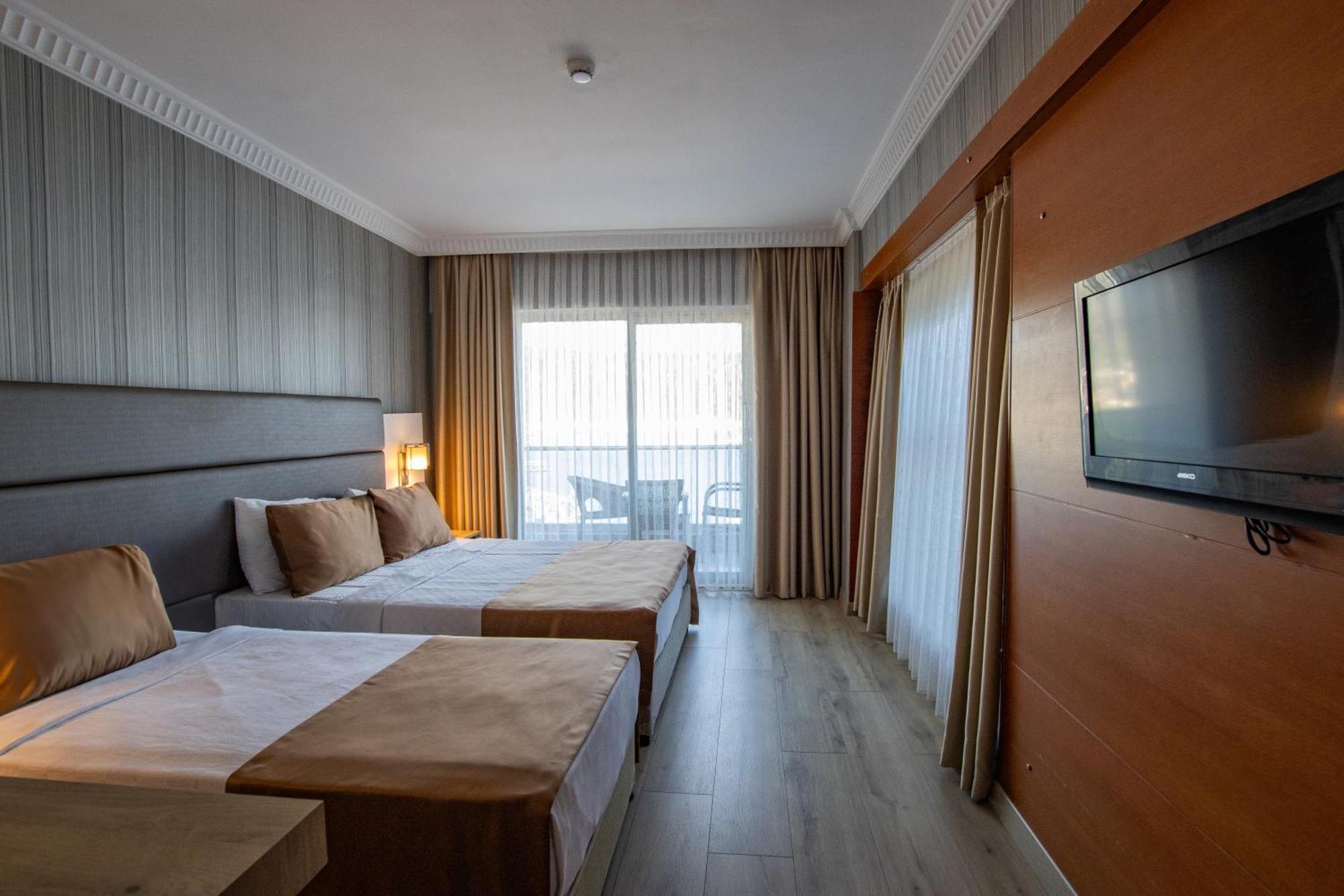 Point Beach Hotel Marmaris Bagian luar foto