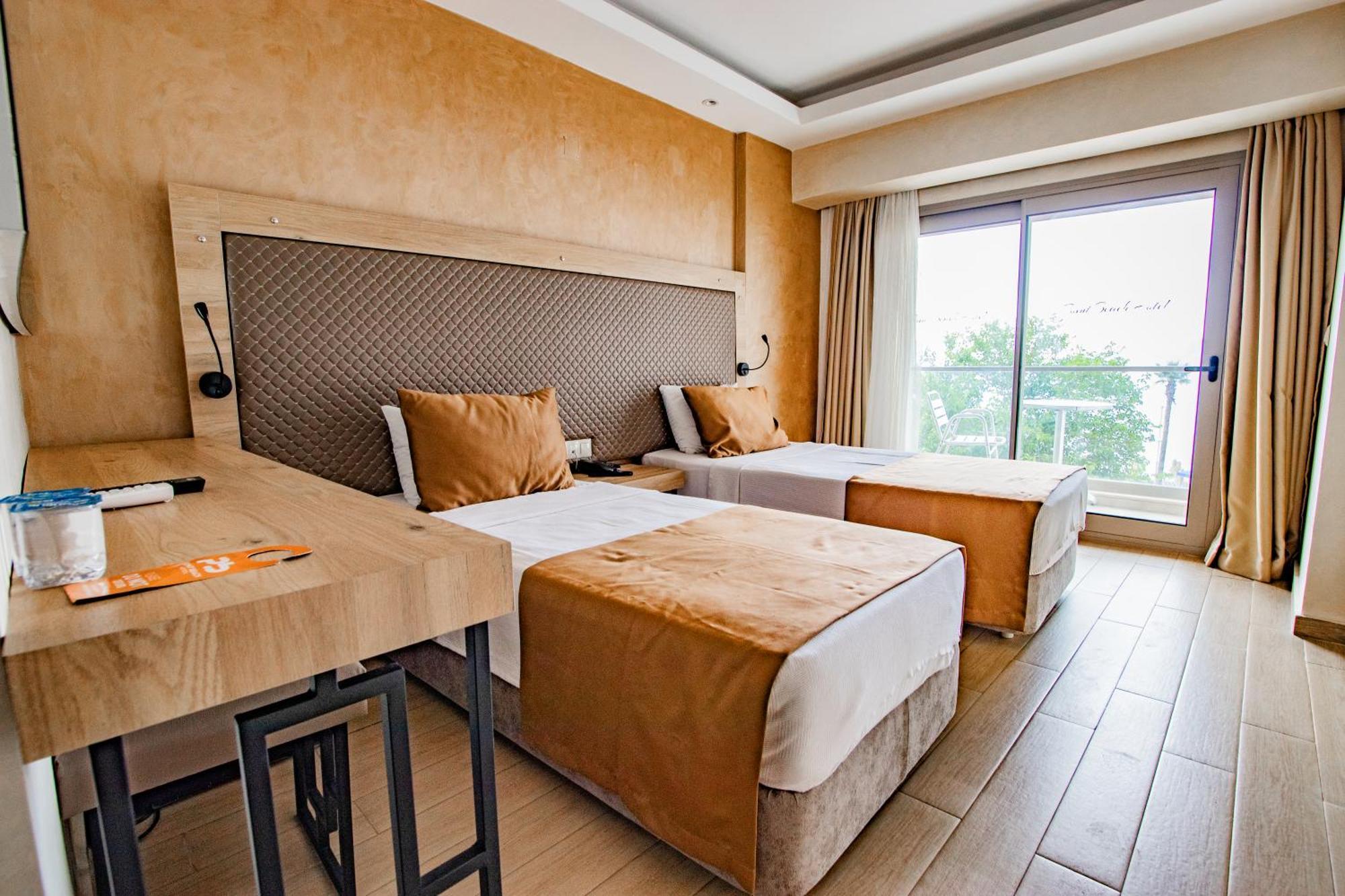 Point Beach Hotel Marmaris Bagian luar foto